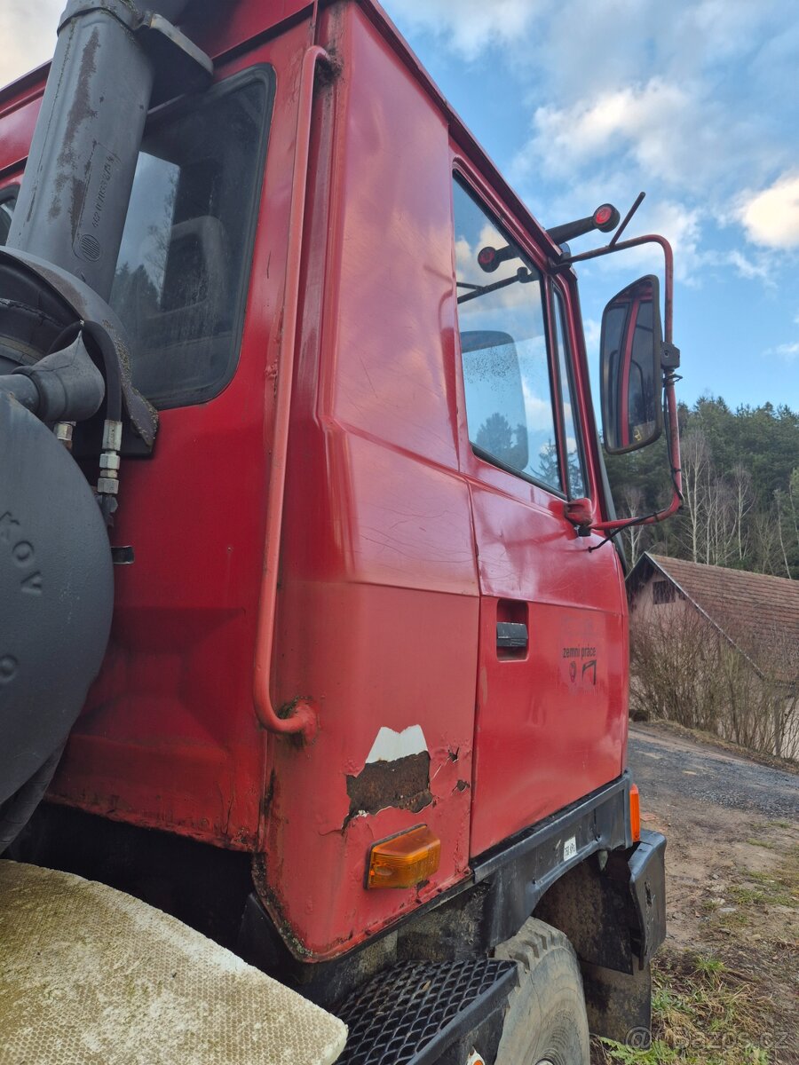 Tatra 815 hakovy nosic kontejneru. - 10