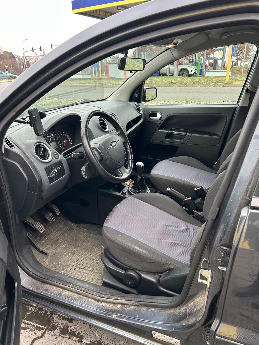 Ford Fusion 1.6 benzín - 10