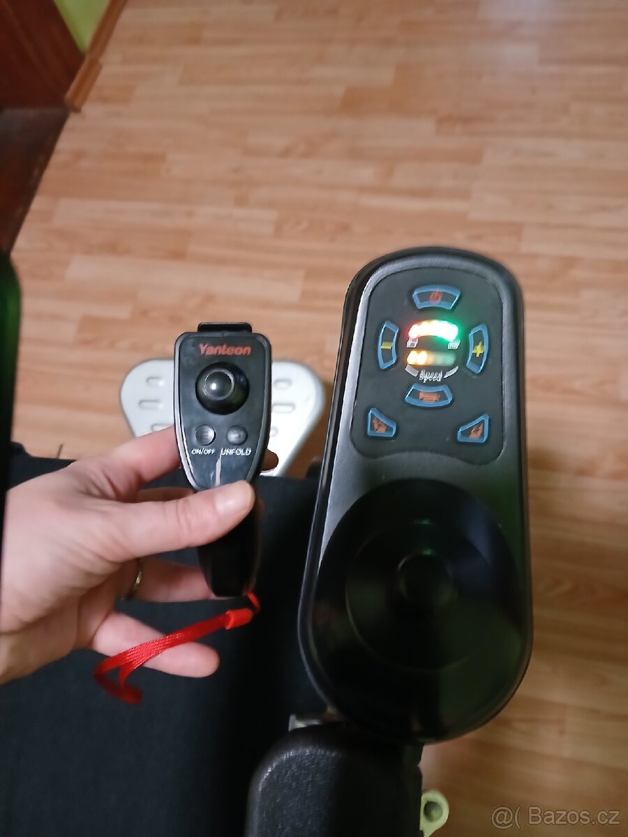 Elektrický invalidní vozík - 10