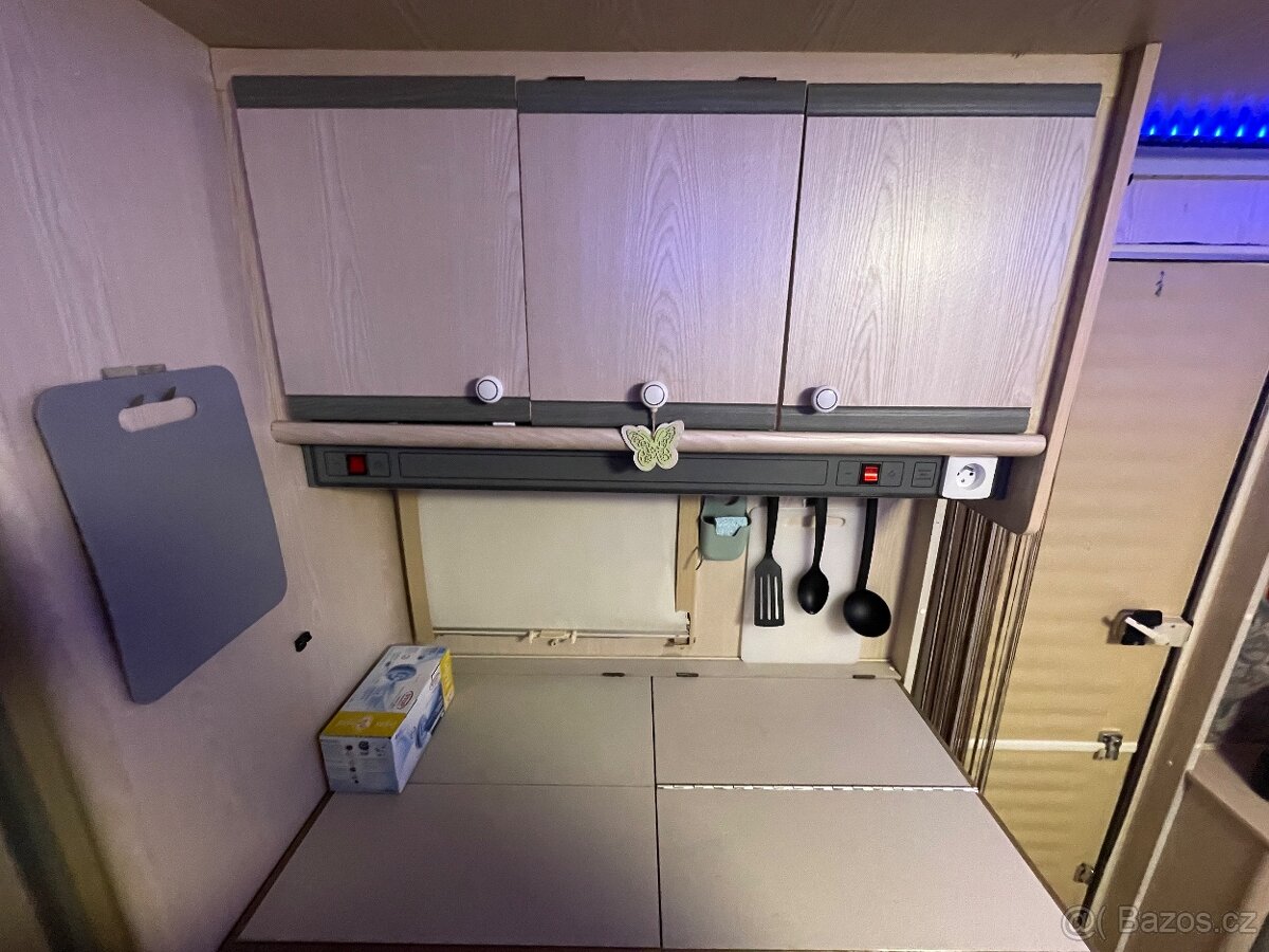 Prodám karavan DETHLEFFS - 10