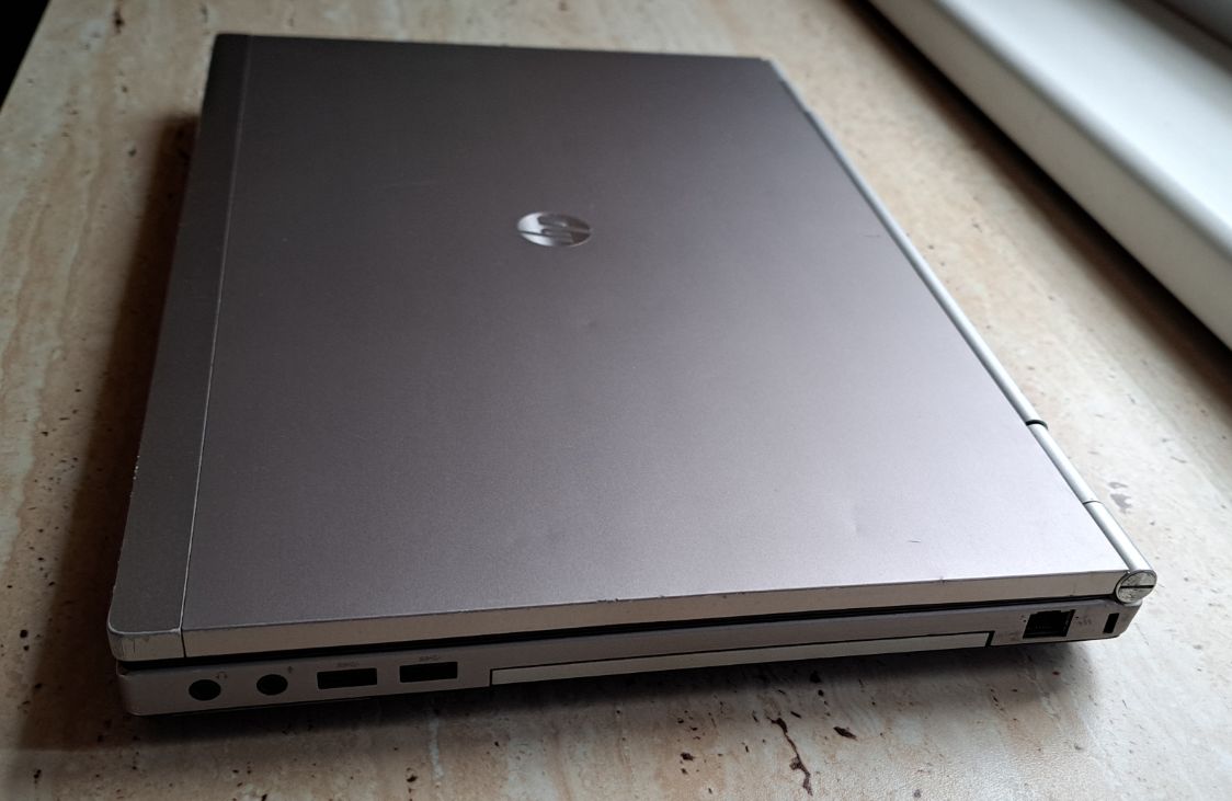 HP EliteBook 8570p/ Core i7 / 8 GB / SSD 240GB/ WIN 11 PRO - 10