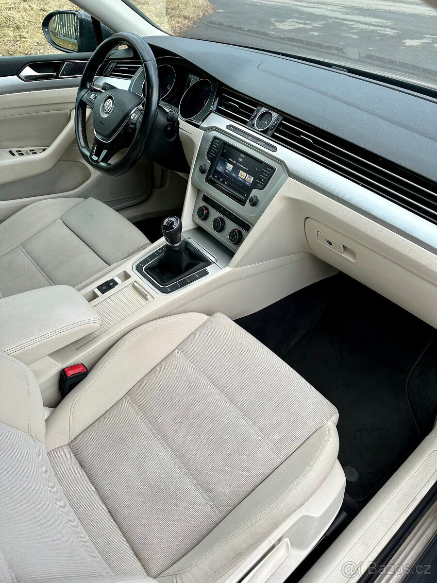 Volkswagen Passat B8 1,6 TDI - 10