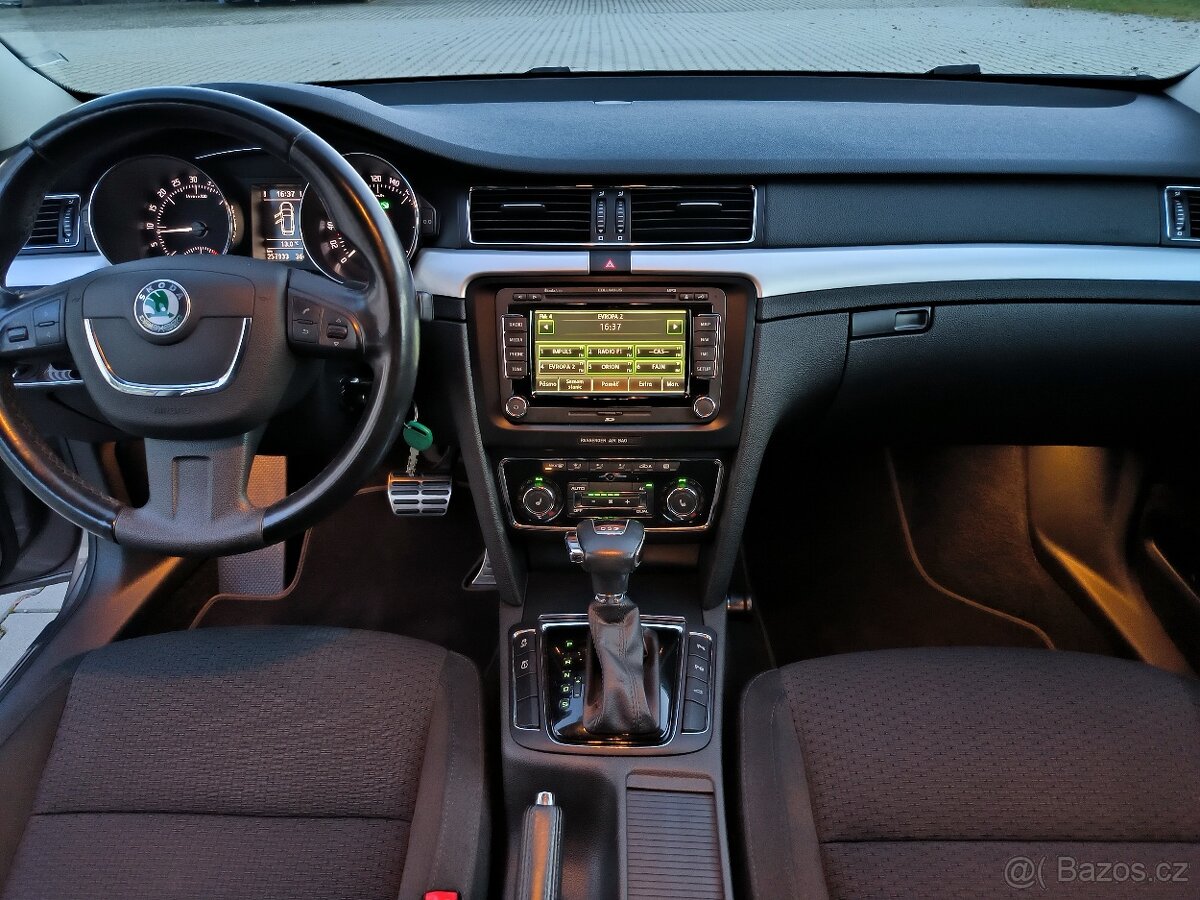 Superb 2 combi 2.0tdi DSG - 10