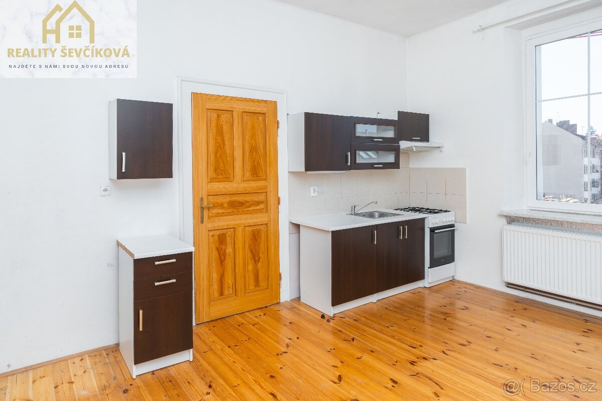 Prodej bytu 2+1, 69 m² – Hradec Králové, ul. Pospíšilova - 10