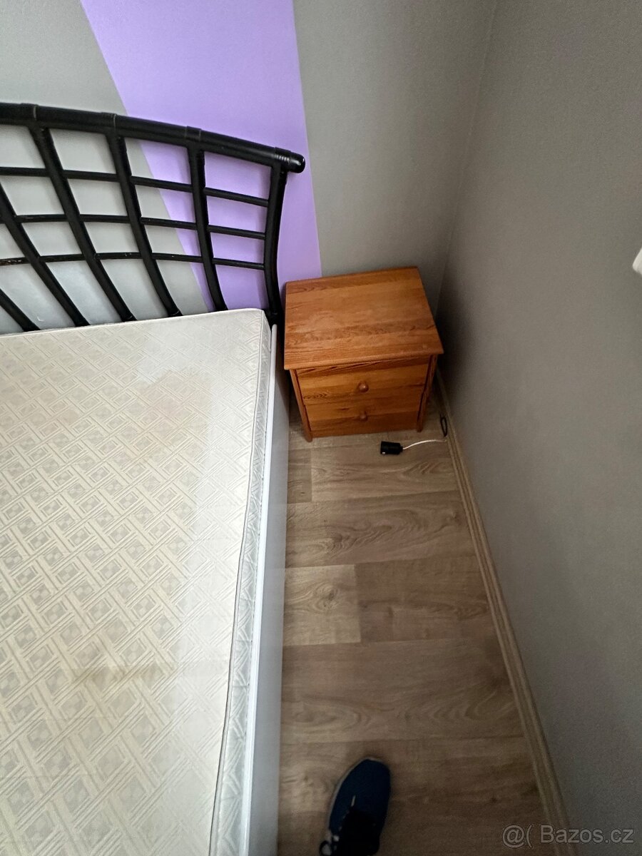 Postel s úložným prostorem - 10