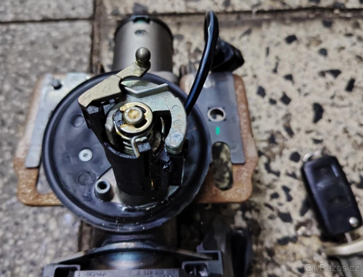 prodám veškeré díly z VW Golf 4 Variant 1.6 FSI 81kw PACIFIC - 10