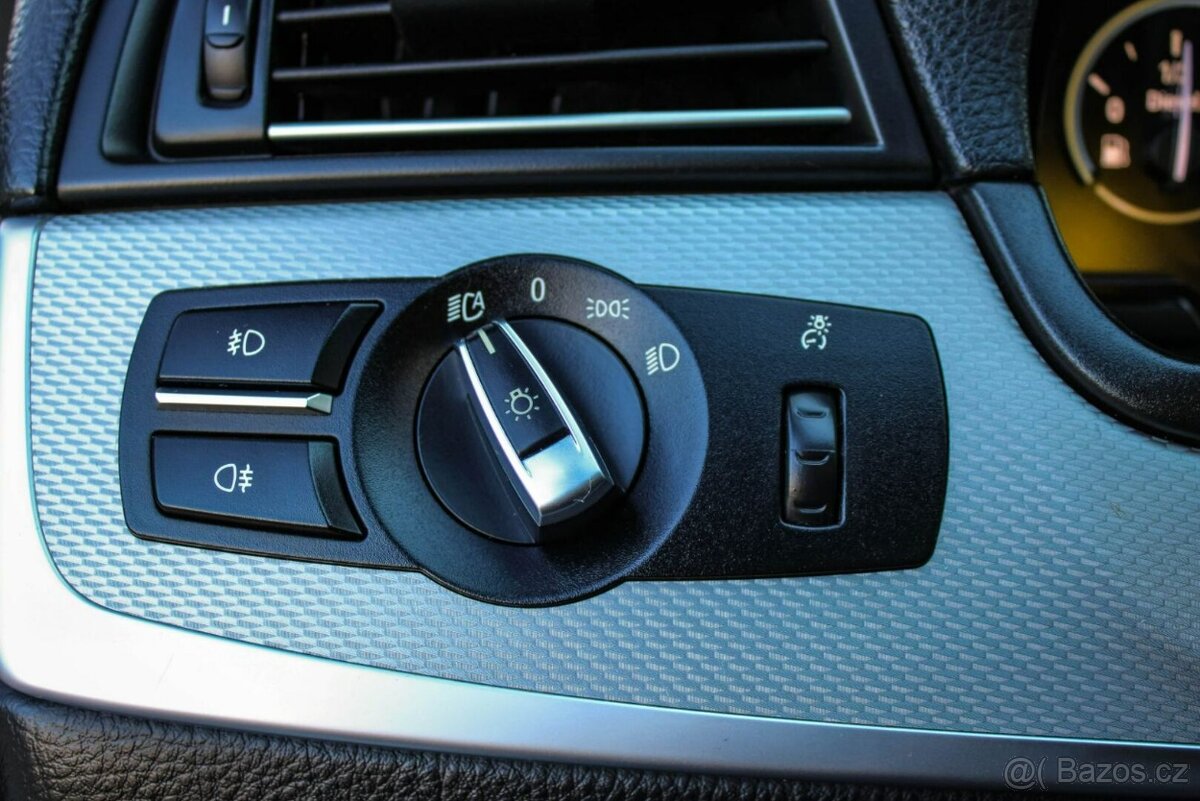 BMW Rad 5 Touring 530d xDrive - 10