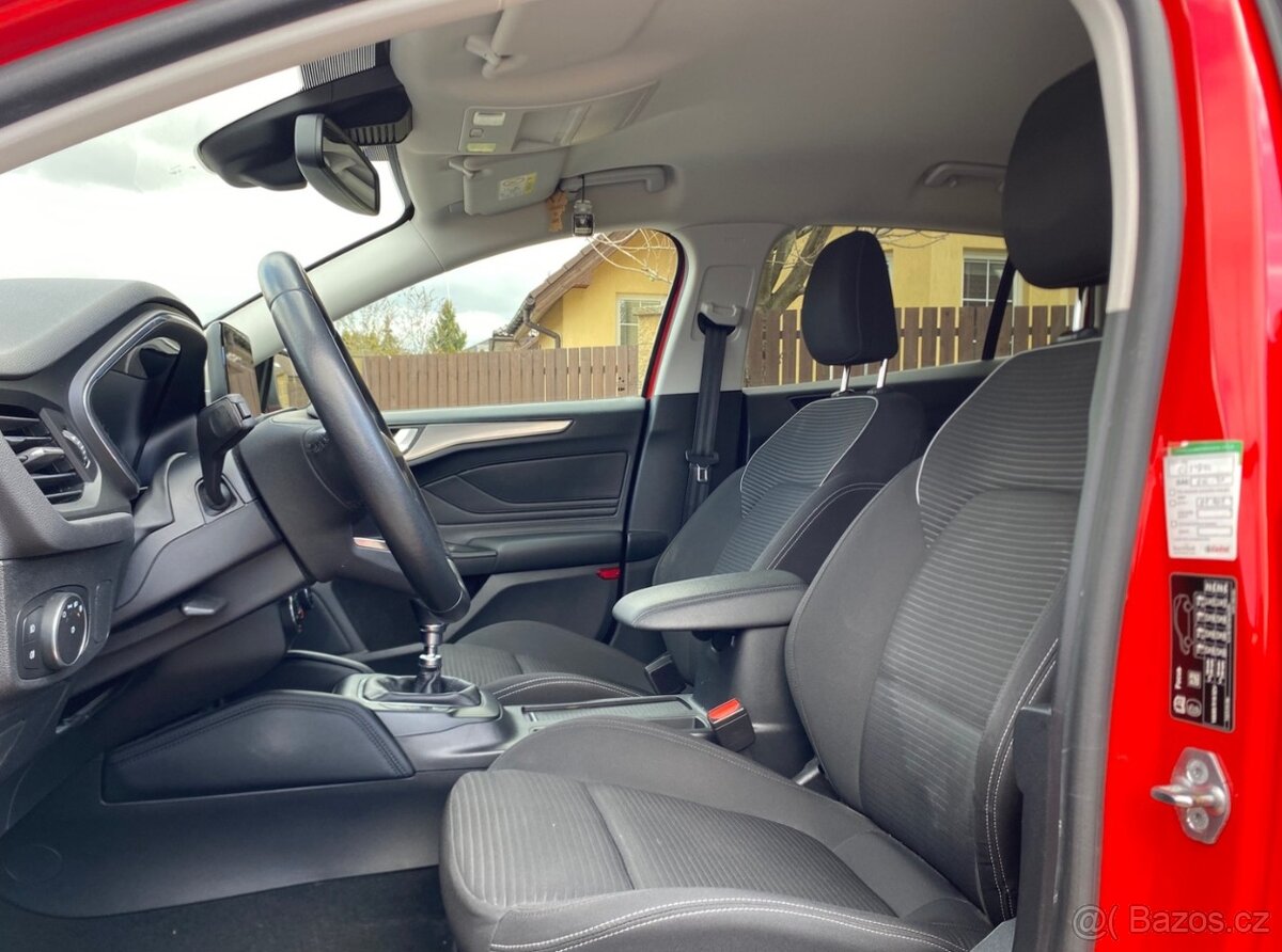 Ford Focus Turnier 1.5 EB Titanium 1. majitel 11/2019 - 10