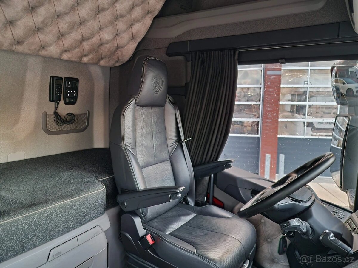 Scania R560 6x2 / Full air / PTO / Super - 10