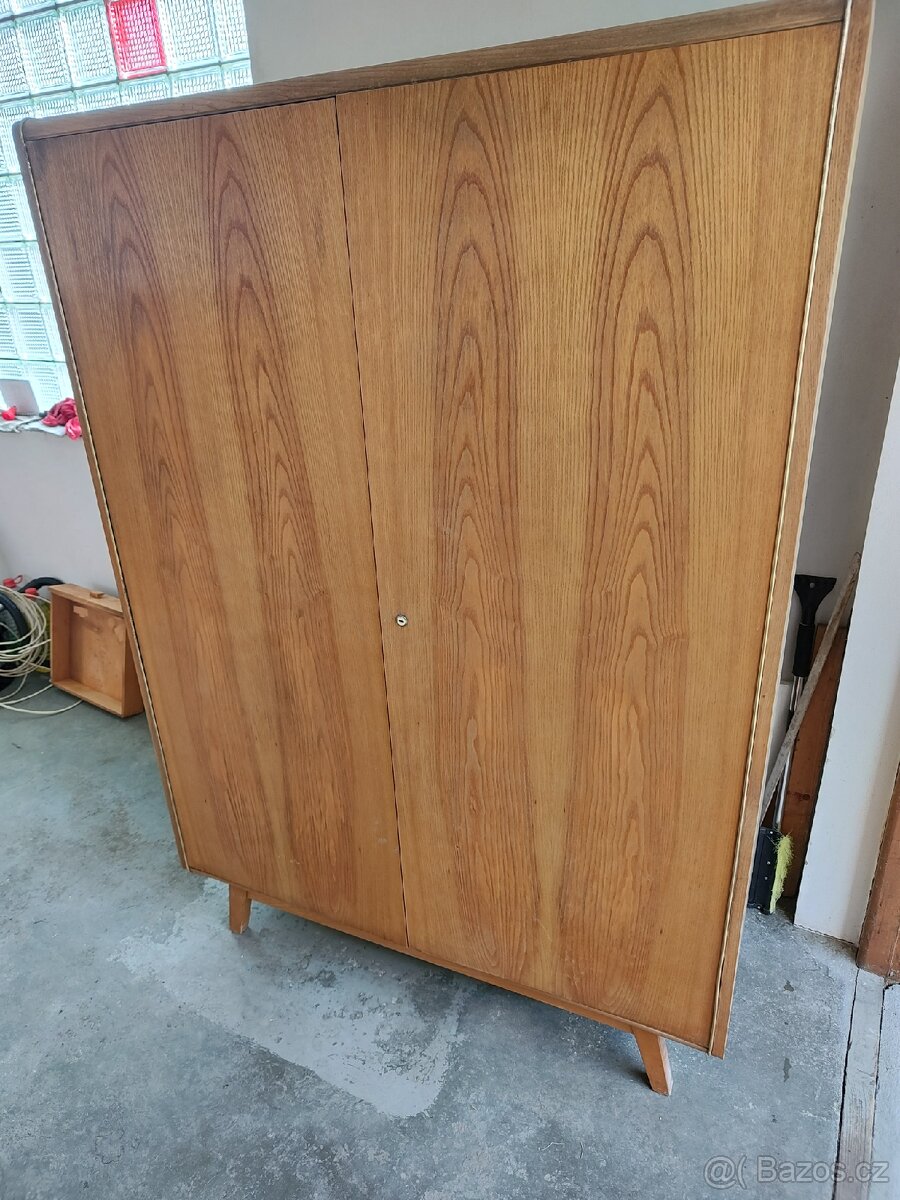 Historický nábytek k renovaci - 10