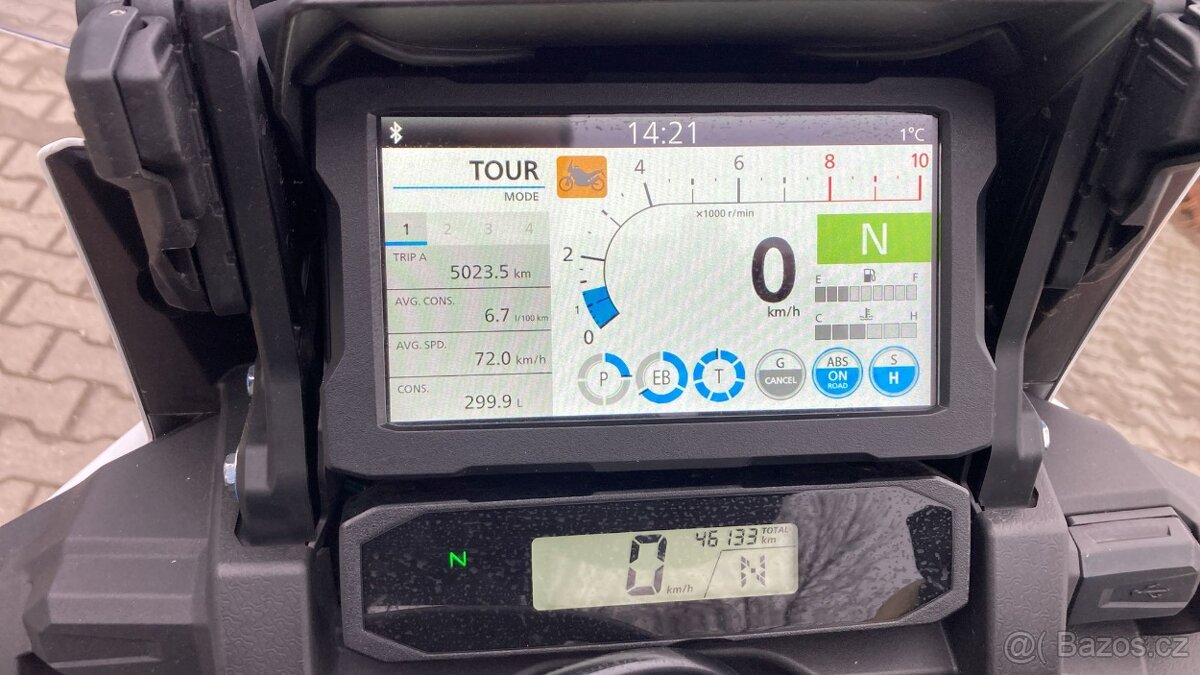 Honda CRF Africa Twin 1100 - 10