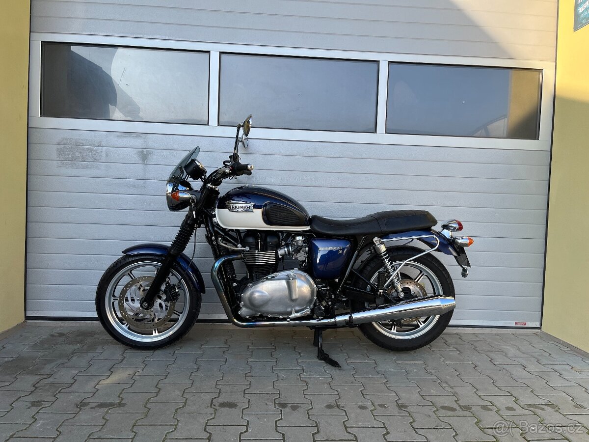 Triumph Bonneville SE - 10
