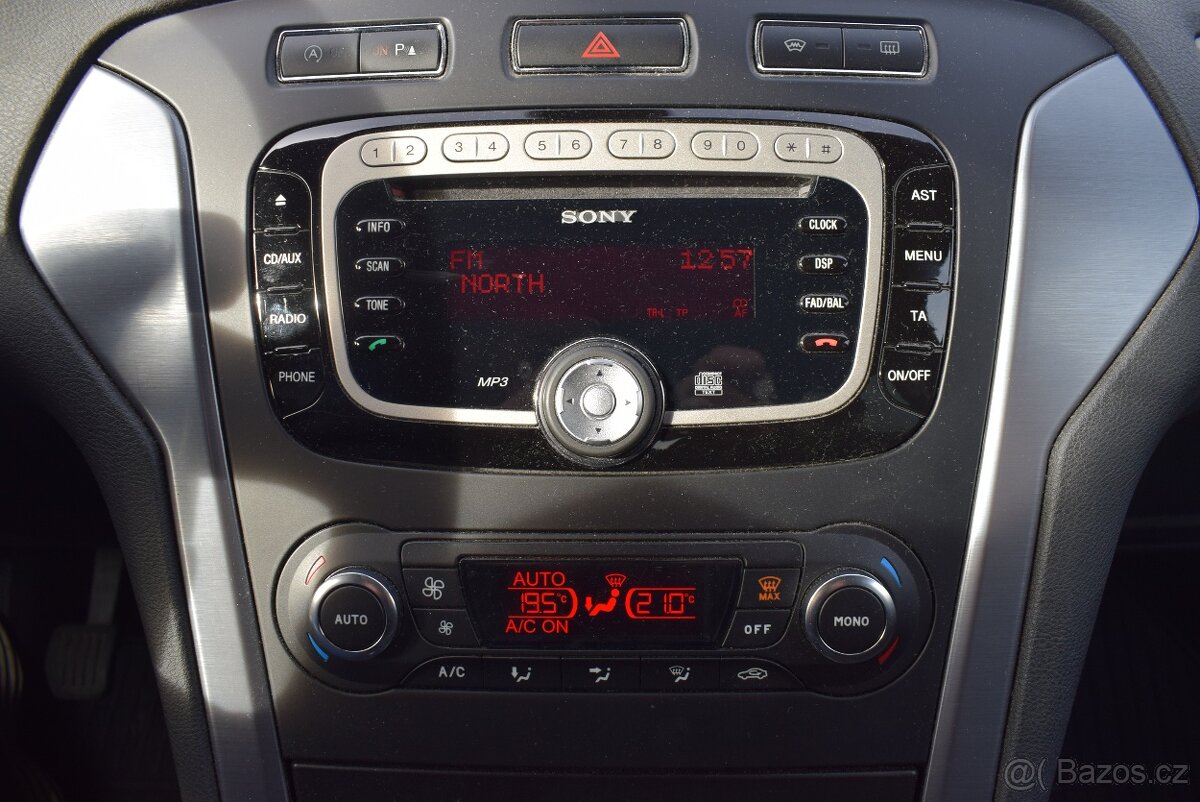 Ford Mondeo 1,6 EB TITANIUM,TOP STAV - 10