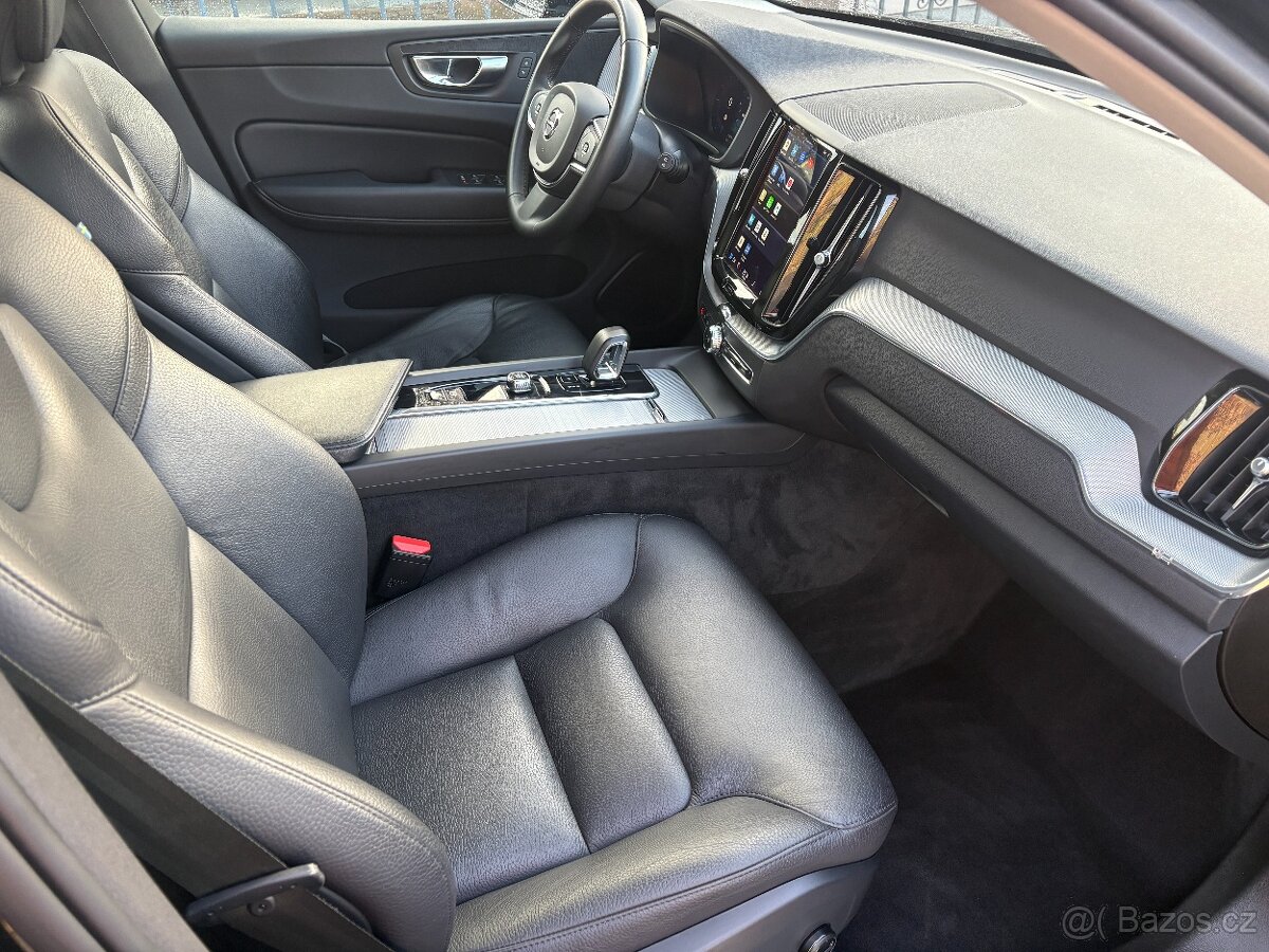 Volvo XC60,2.0B4,4x4,145kW,ČR,DPH,CORE - 10
