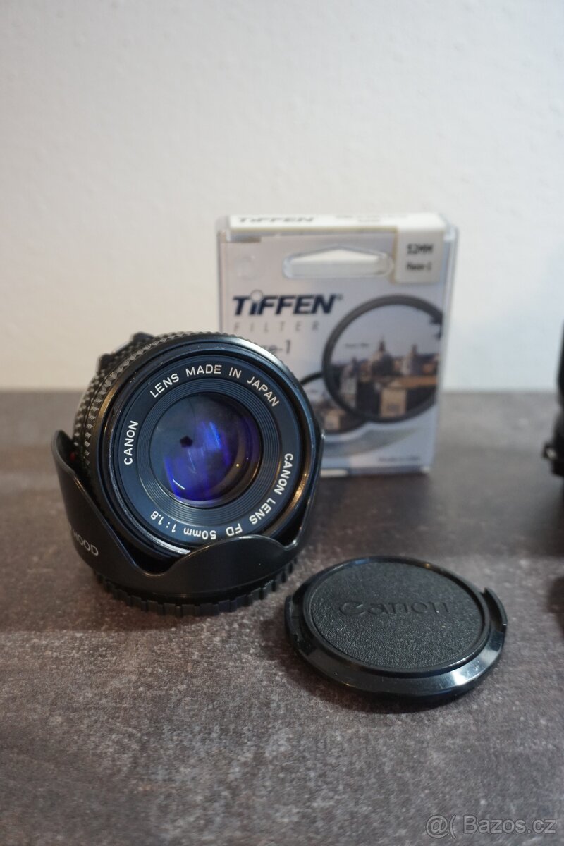 Analogový fotoaparát Canon AV-1 + 2 objektivy Canon FD - 10