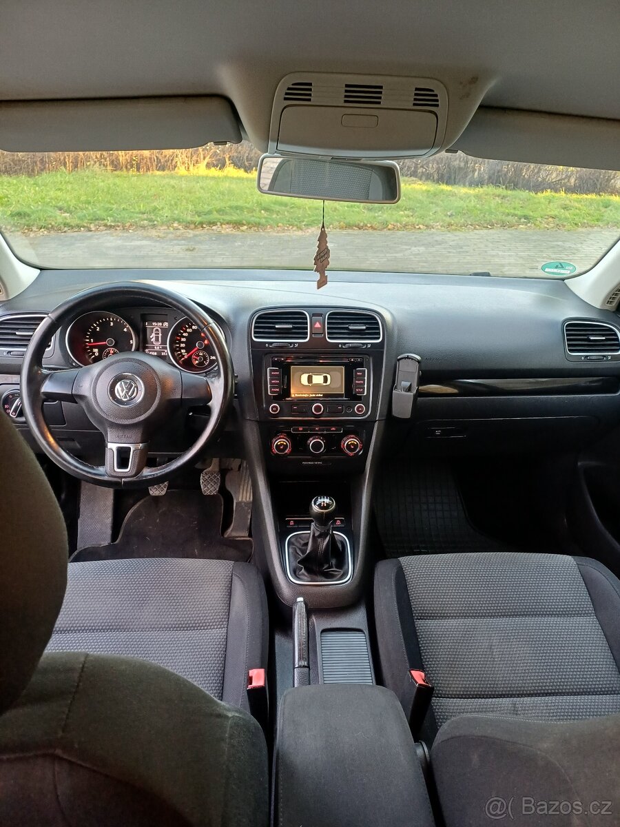 Prodám VW Golf 6 combi 1.6 TDI 77kw Highline dovoz z DE - 10