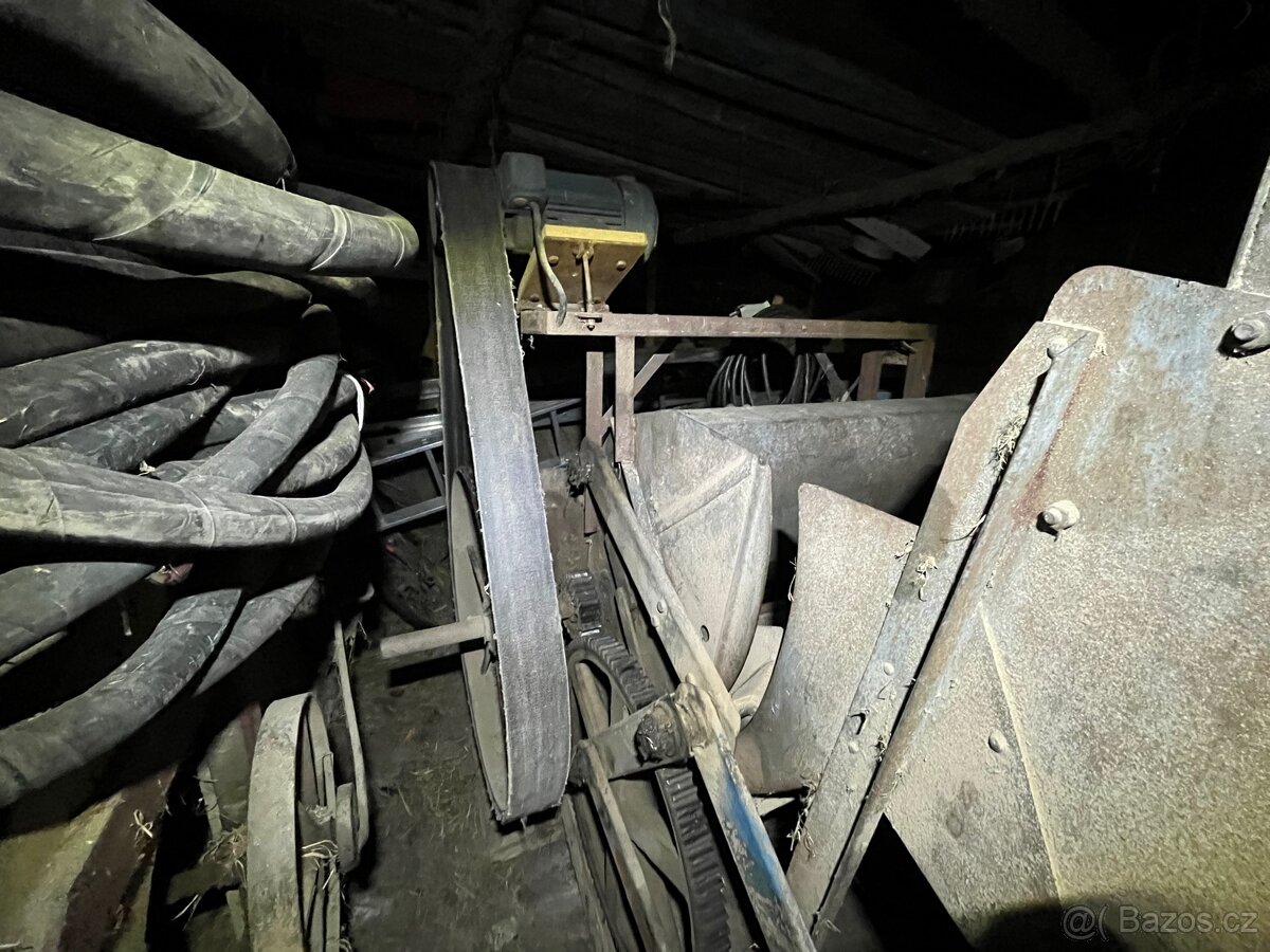 Stacionární balíkovač na seno - 10