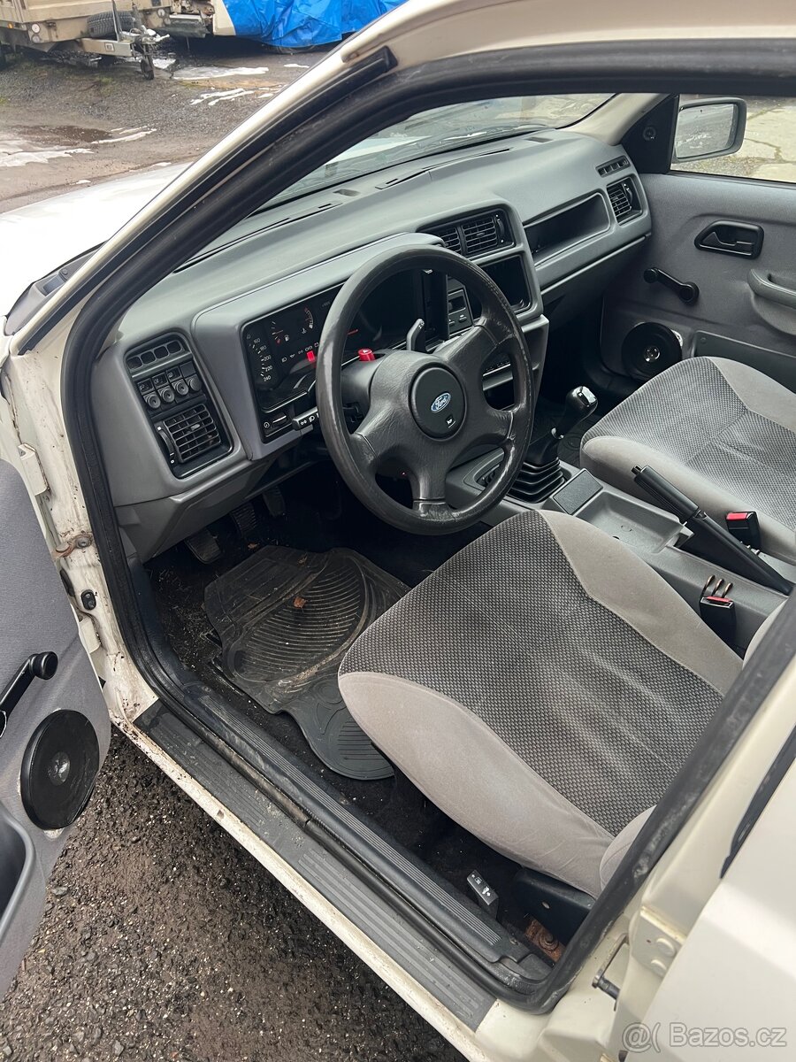 Ford Sierra 1.6i CLX - 10