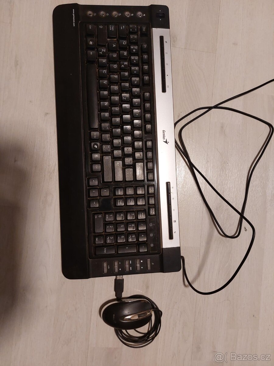 Monitor HP 1740, úhl. 44 cm - 10