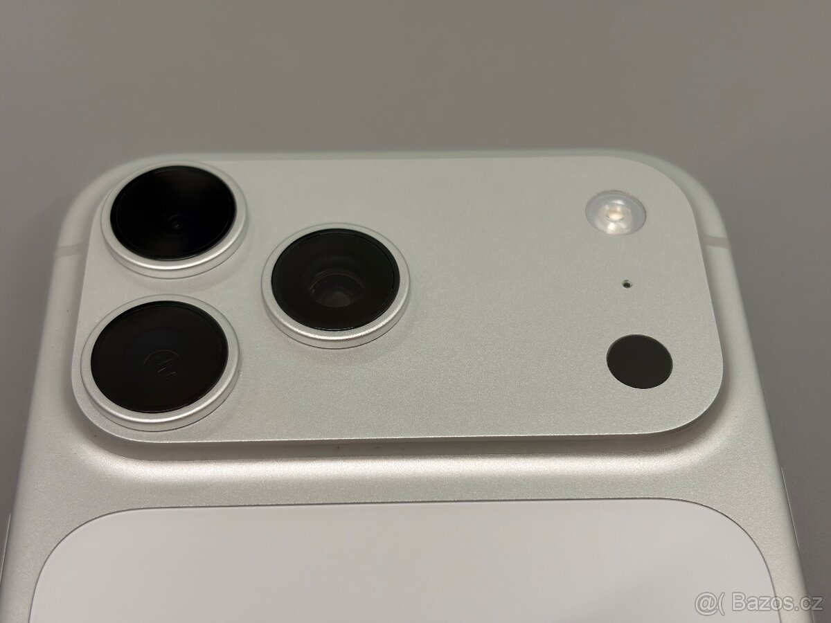 Apple iPhone 17 Pro Max 256GB - 10