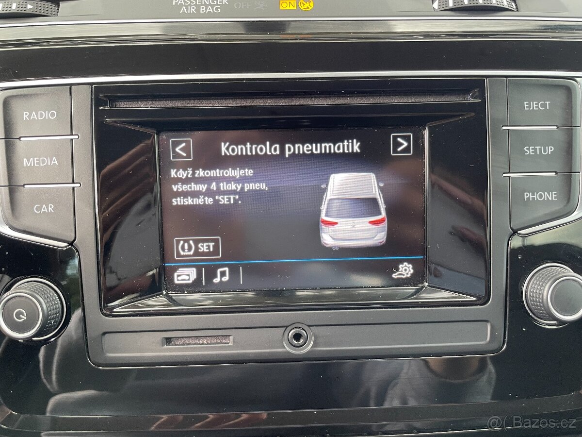 VW Touran 2.0 TDi Serviska, ALU, Senzory - 10