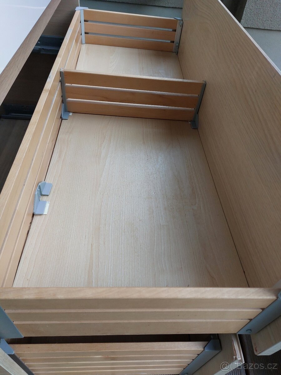 Umyvadlová skříňka s umyvadlem - 10