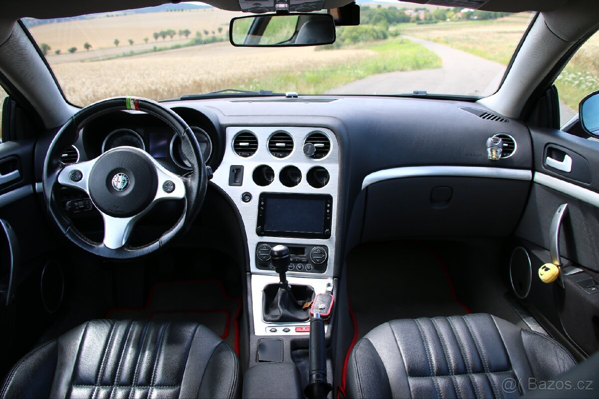 Prodám Alfa Romeo Brera 2,4 jtdm 147kW - 10