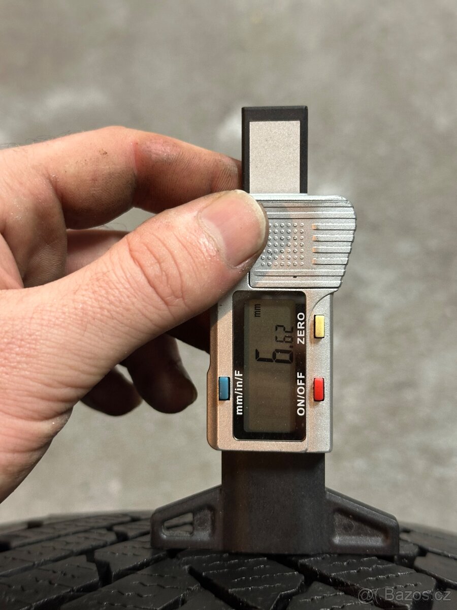 ALU Kola ŠKODA 5x112 R17 TRIFID Zimní Pneu 225/45/17 - 10