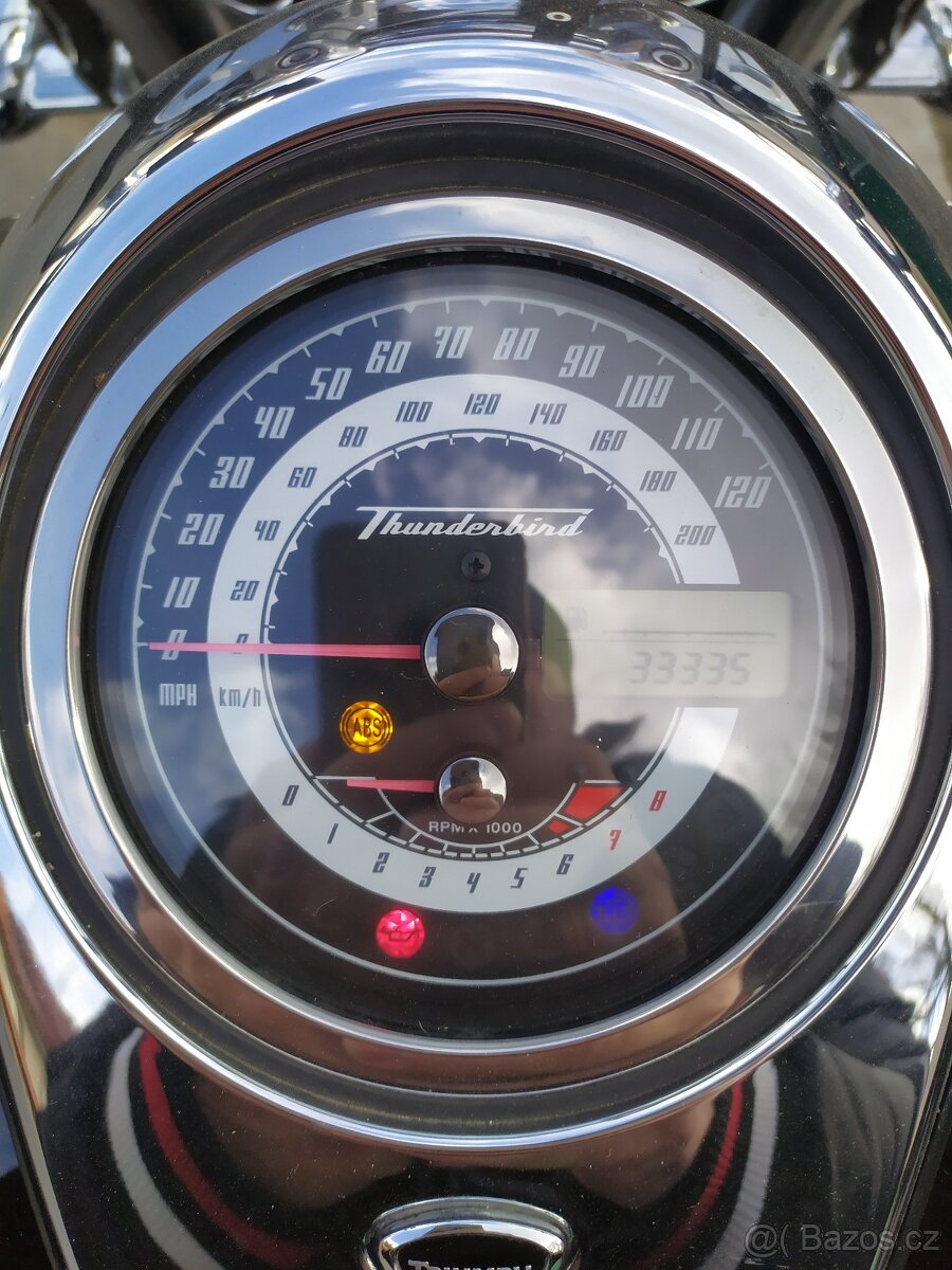 Triumph Thunderbird - 10