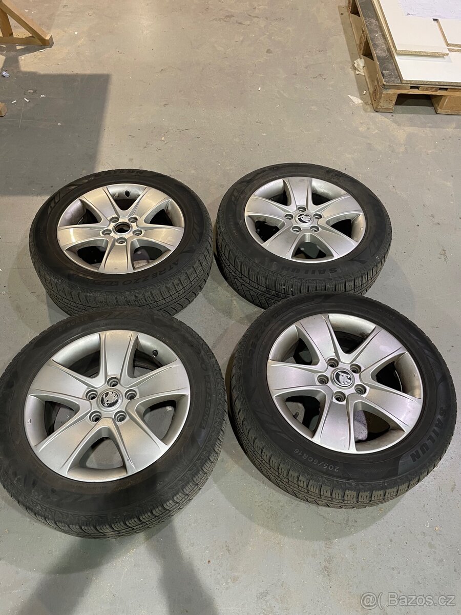 Celoroční Kola205/60/16 - 10