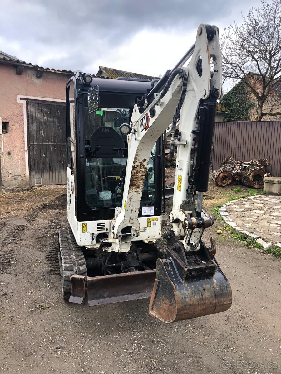 Caterpillar CAT 301.8 - 10