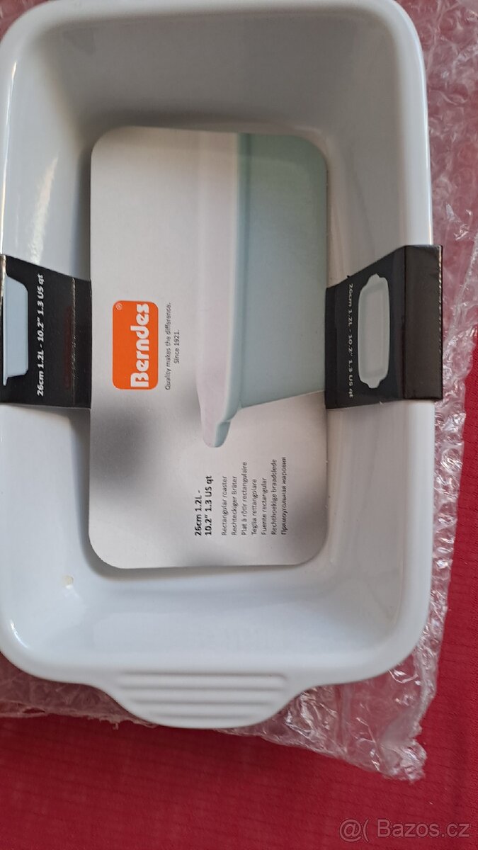 Dortová forma, zapékací misky, lapač vos, květináčky, - 10