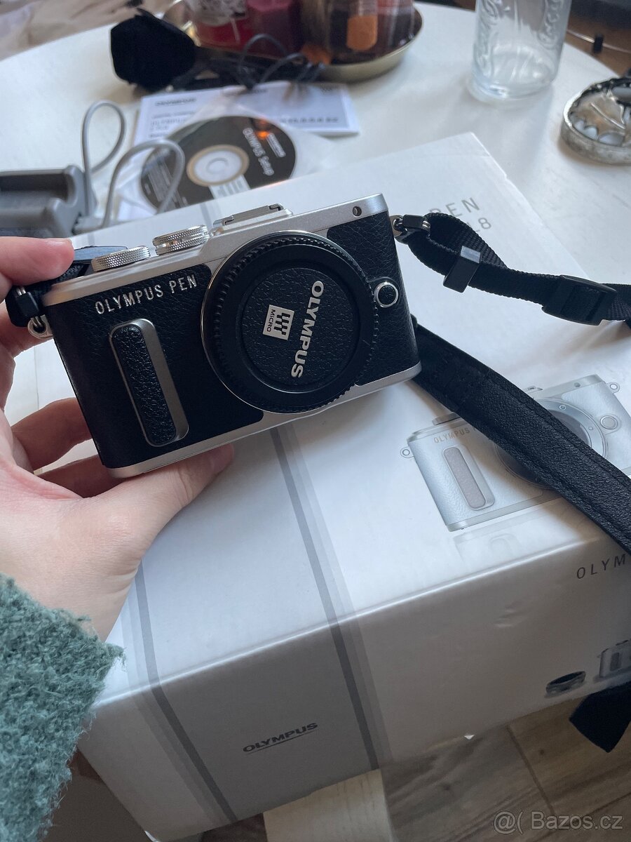 Olympus PEN E-PL 8 kompletní balení - 10