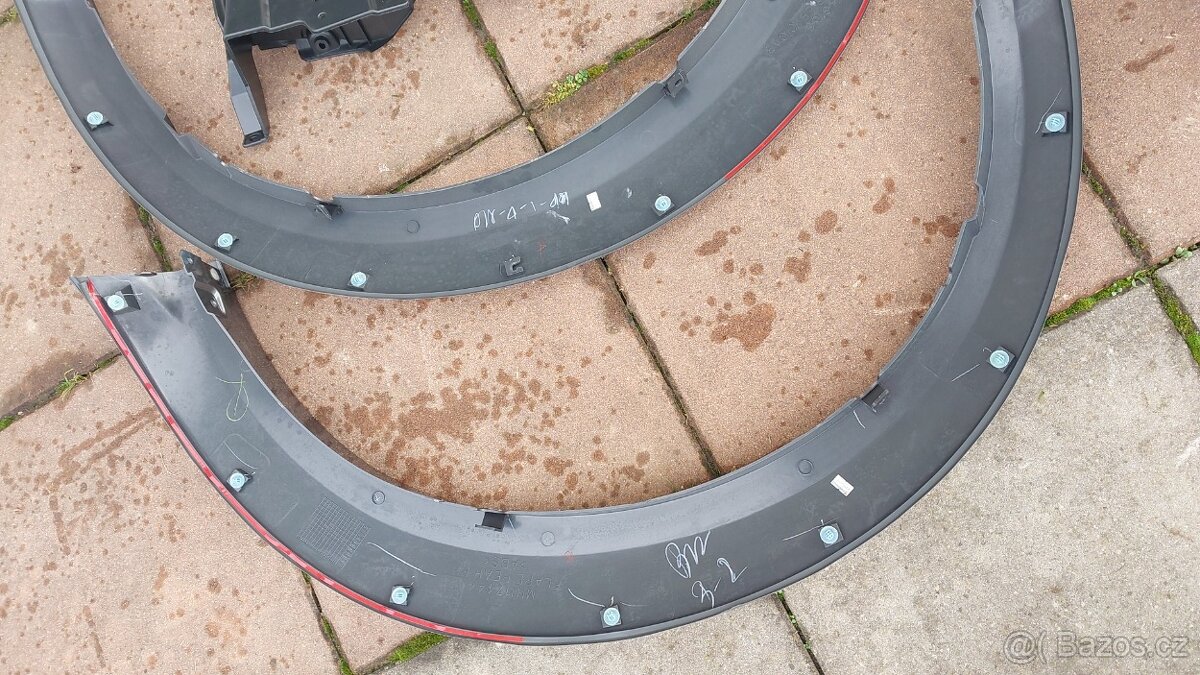 Mitsubishi L200 DID lemy a zástěrky - 10