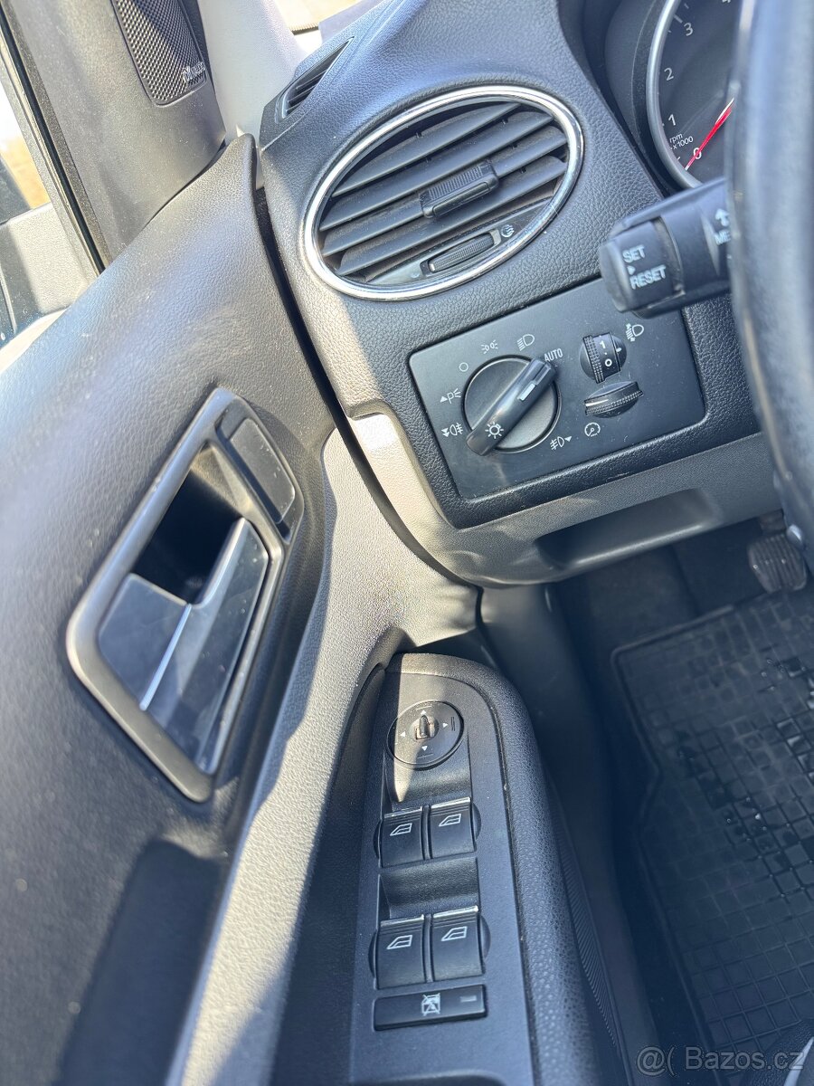 Ford focus 1.6 74kw - 10