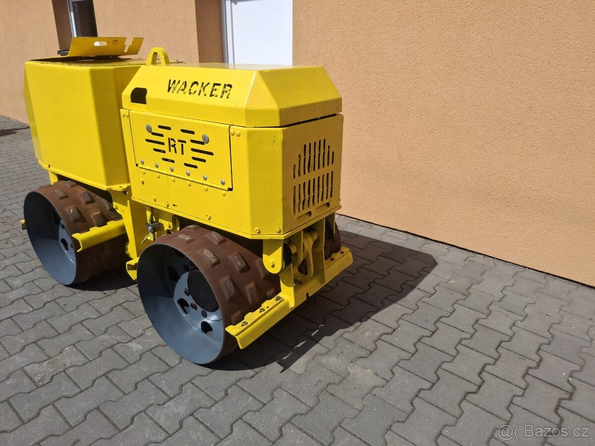 Vibrační válec Wacker neuson RT820 - 10