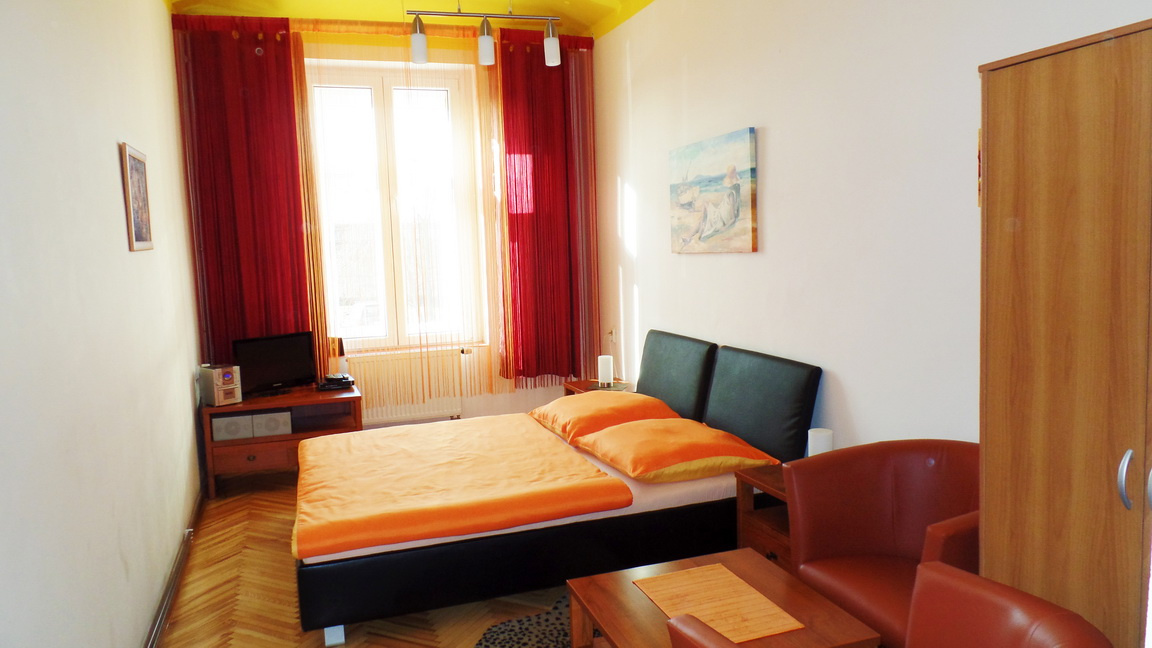 Azyl pro milence, apartmány v Praze 8- u metra B- Palmovka - 10