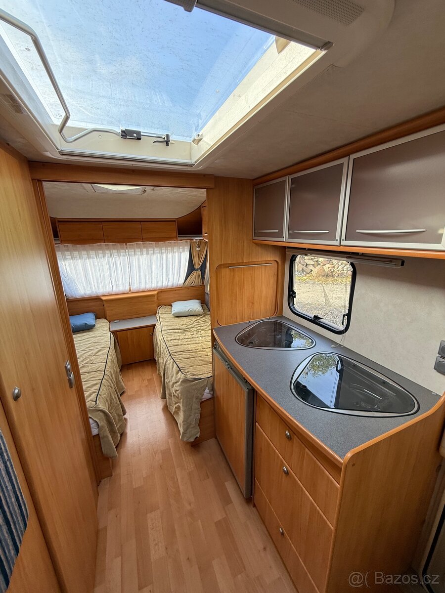 Adria Adora 472LU - předstan - 10