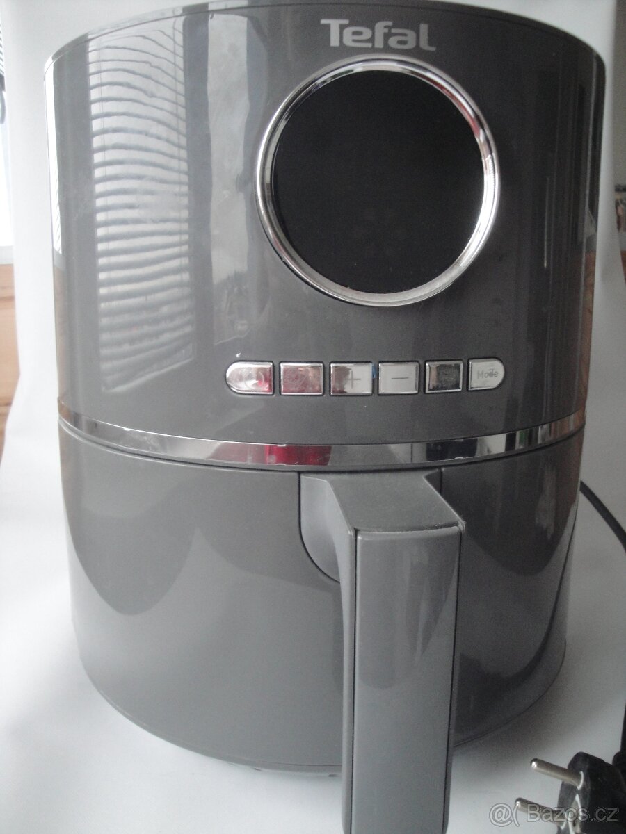 Horkovzdušná fritéza - 10