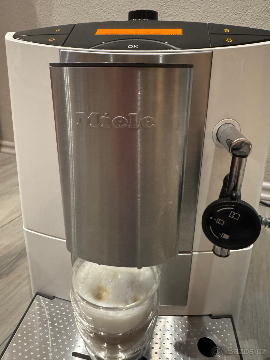Automatický kávovar Miele na presso a mléčnou pěnu - 10