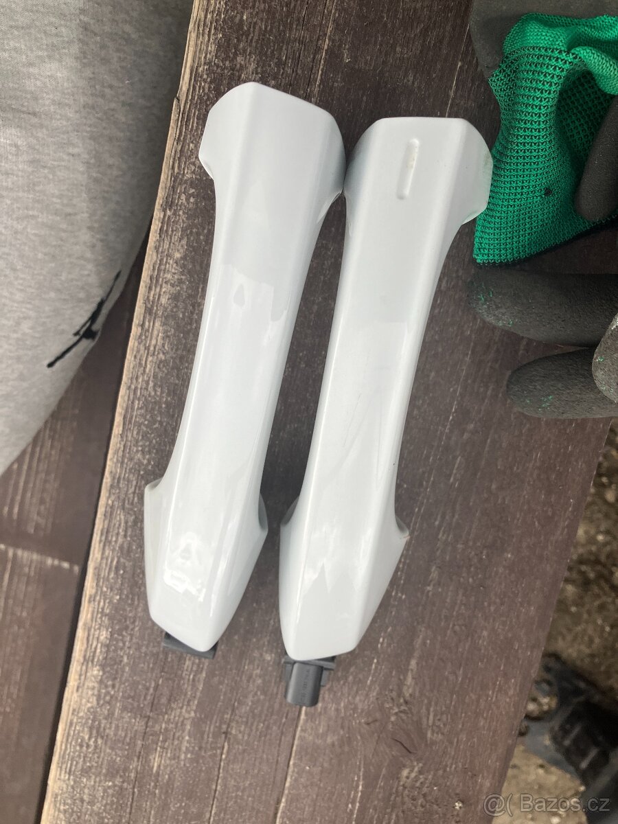 vnejsi klika dveri leva strana VW - 10