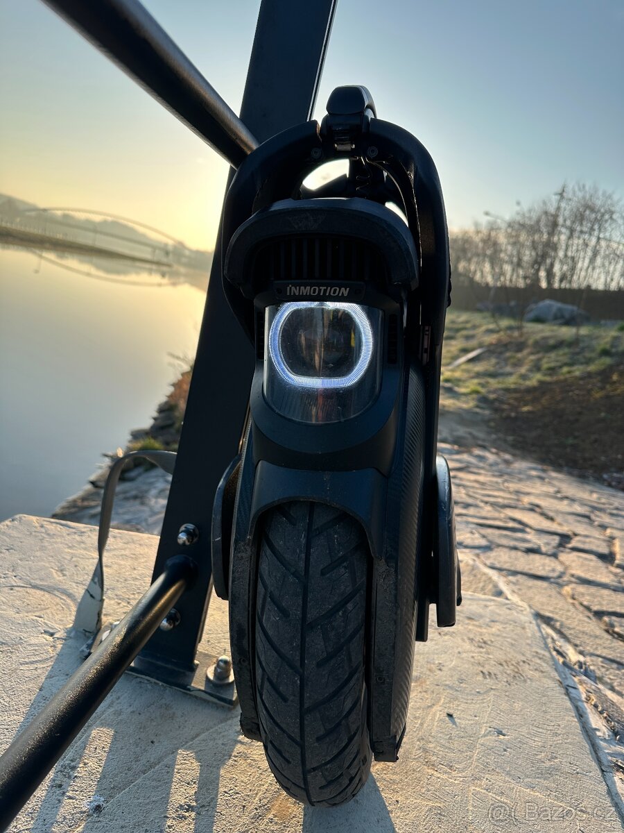 Jednokolka InMotion V11; EUC - 10