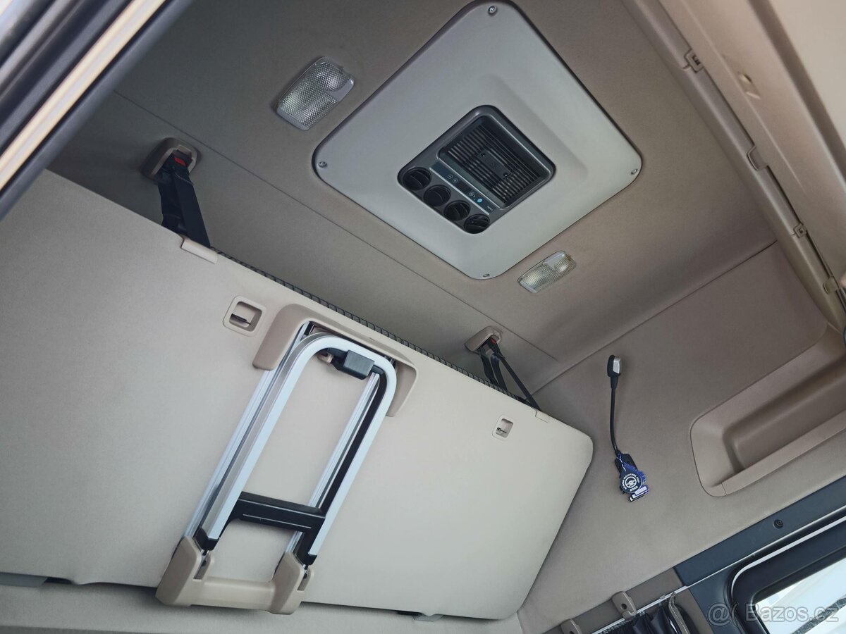 Scania R450, EURO 6, LOW DECK, RETARDÉR, NEZÁVISLÁ KLIMATIZ - 10