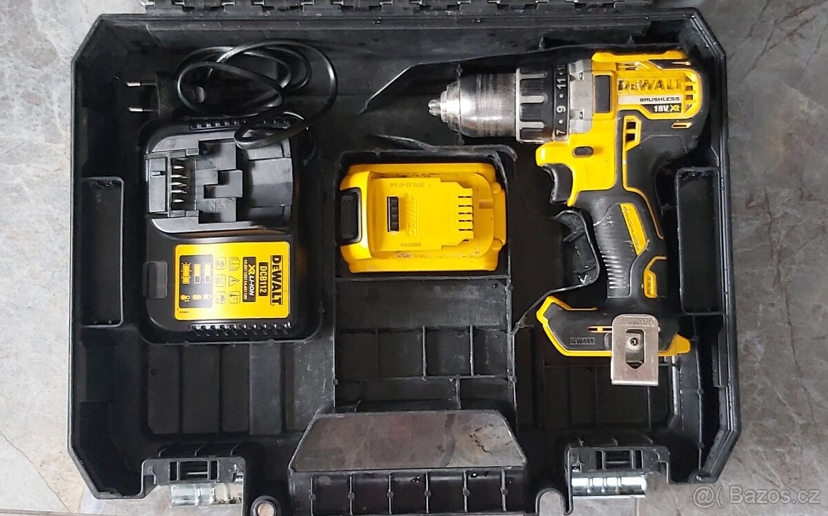 DeWALT aku šroubovák - 10