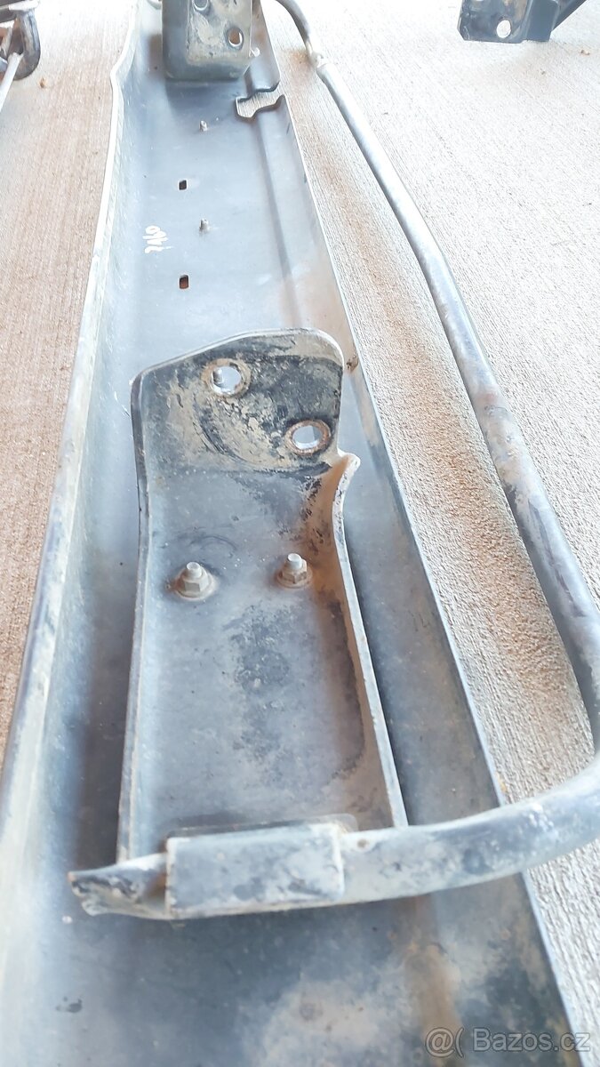 Nissan Patrol K160 : Nárazníky , Rám - 10