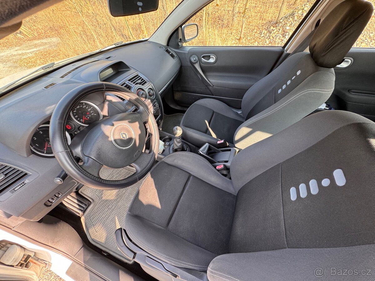 Renault Megane - 10