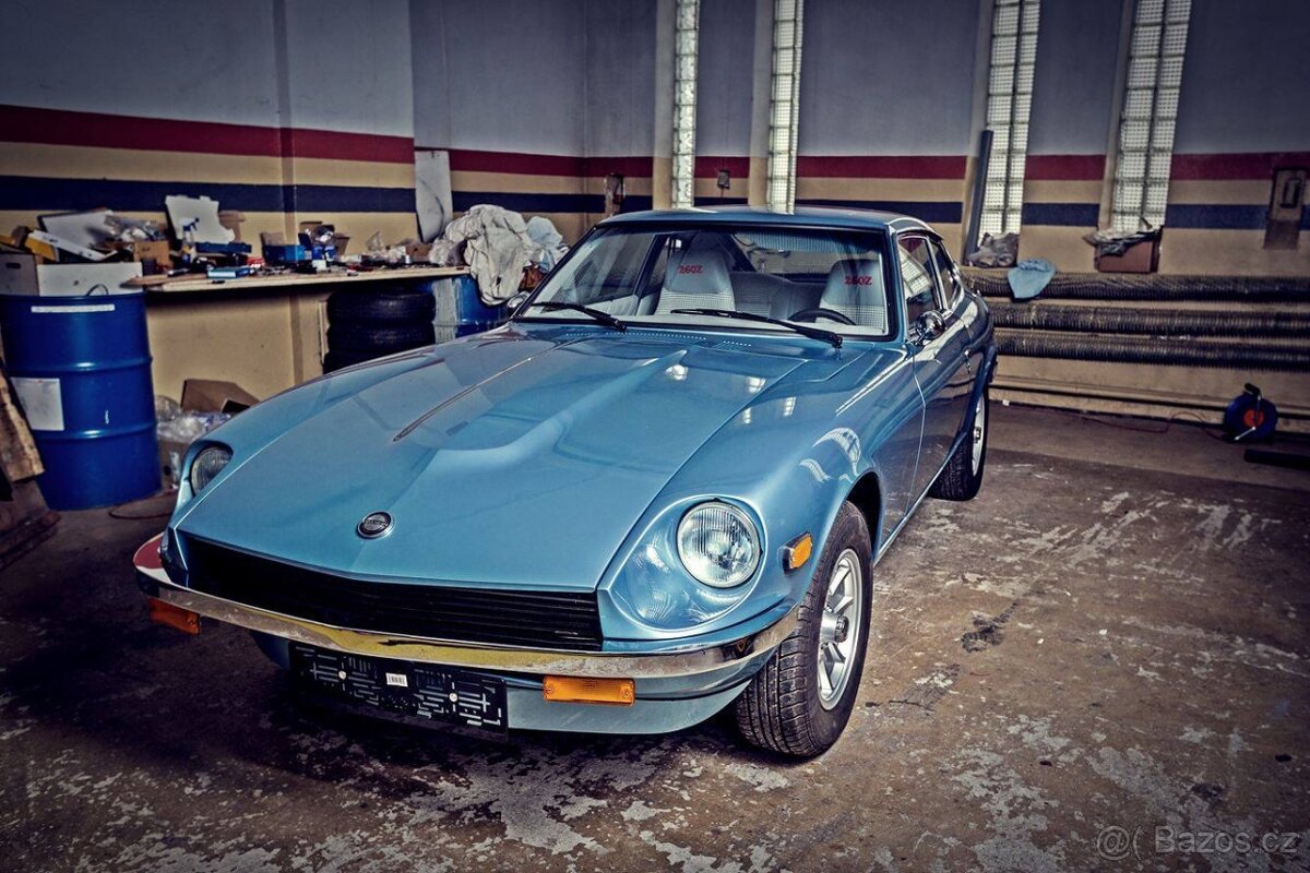 Datsun 260z 2+2 - 10