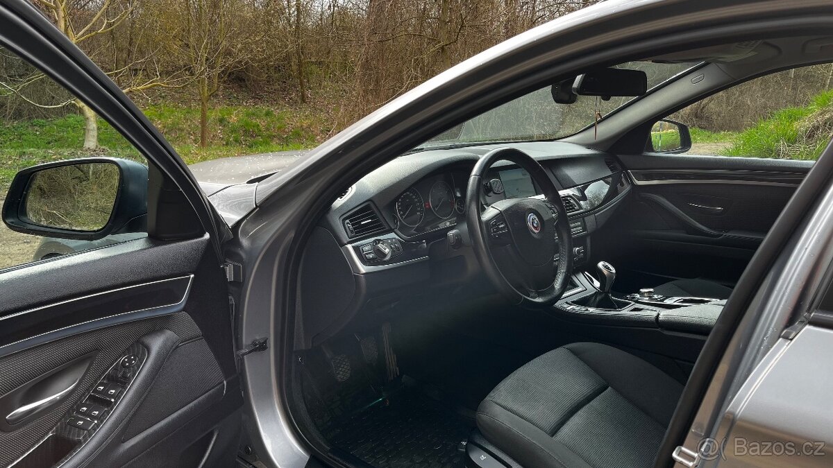 BMW 520d, rok 2011 - 10
