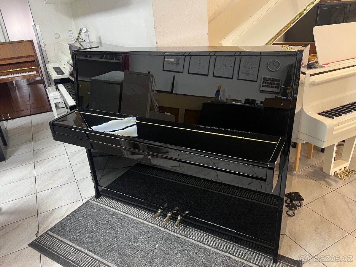 Černý Petrof mod. 115 v záruce, doprava zdarma. PRODÁNO - 10