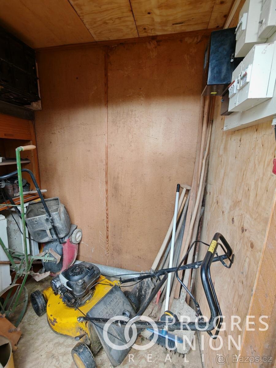 Zahrada s chatou, Kroměříž - 10